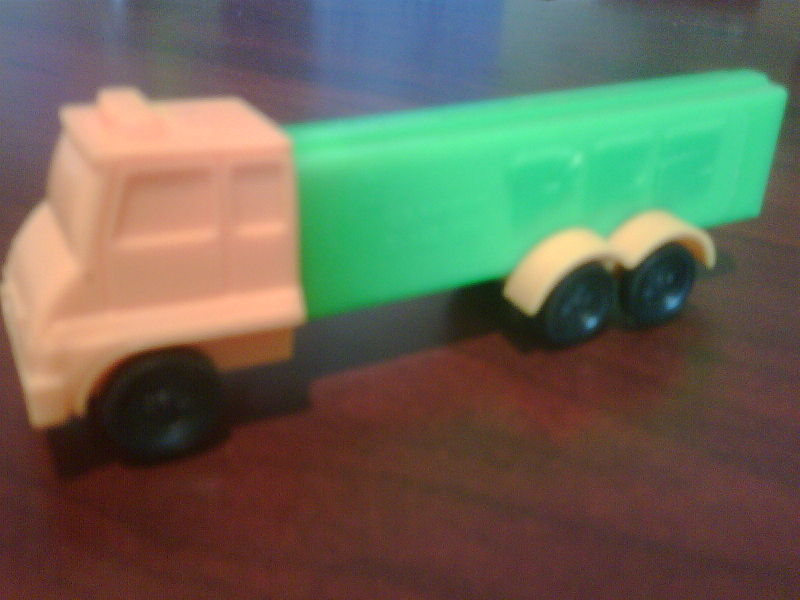 File:NF-39-GREEN-B-TRUCK.JPG